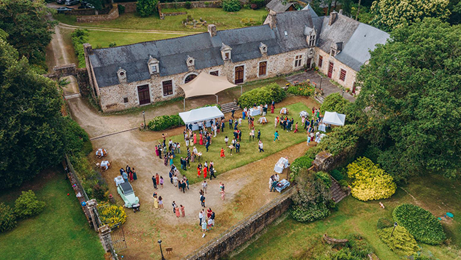 LA COUR DE BOVREL